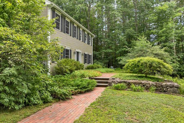 17 Federal Corner Road, Tuftonboro, NH 03816