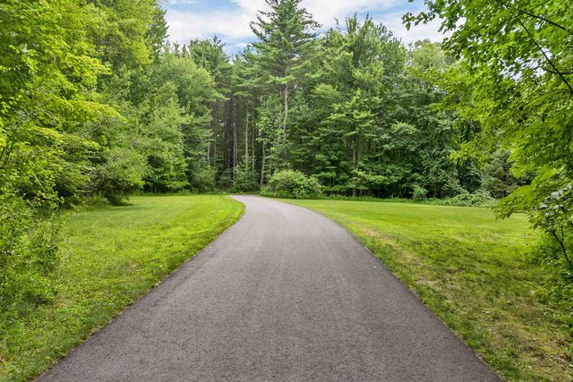 17 Federal Corner Road, Tuftonboro, NH 03816