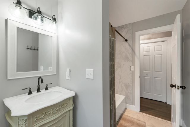 17 Federal Corner Road, Tuftonboro, NH 03816