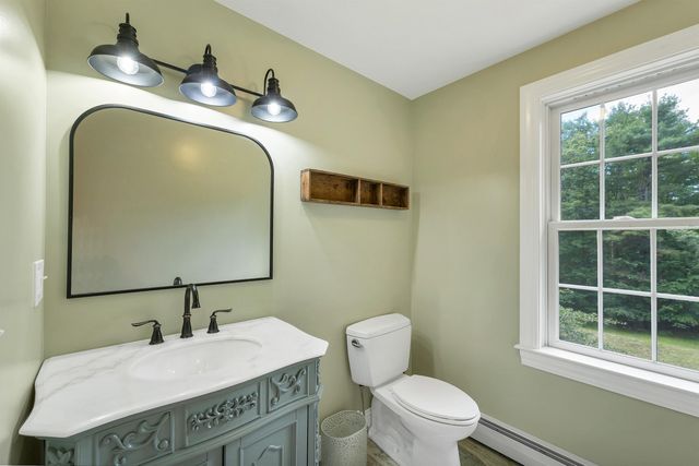 17 Federal Corner Road, Tuftonboro, NH 03816
