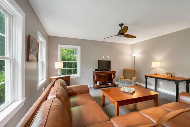 17 Federal Corner Road, Tuftonboro, NH 03816
