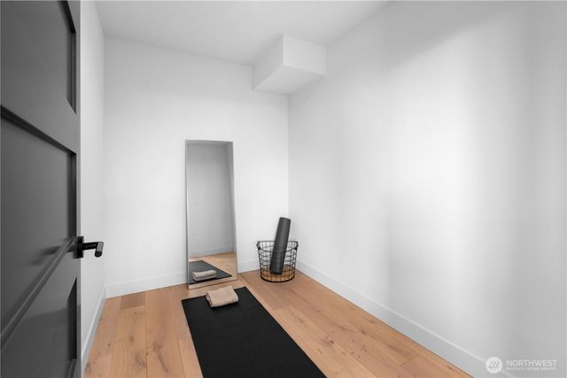 2558 30th Avenue W, Seattle, WA 98199