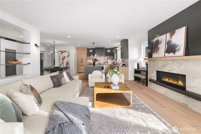 2558 30th Avenue W, Seattle, WA 98199