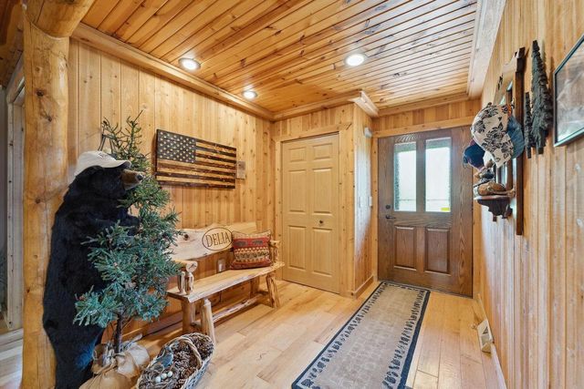 S1555 Farra Road, La Valle, WI 53941