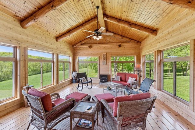 S1555 Farra Road, La Valle, WI 53941