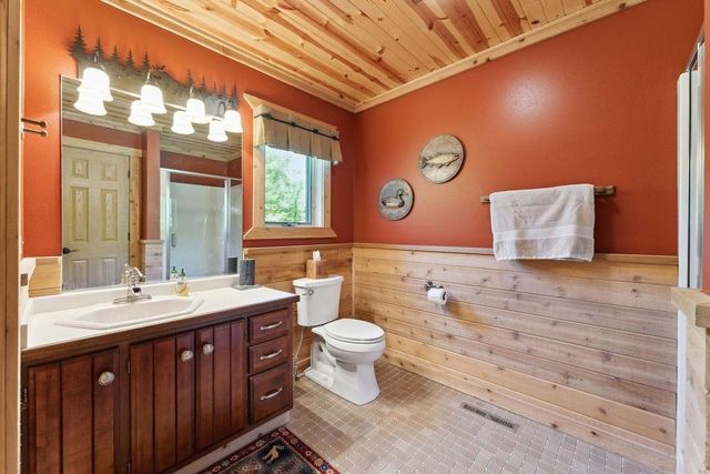 S1555 Farra Road, La Valle, WI 53941