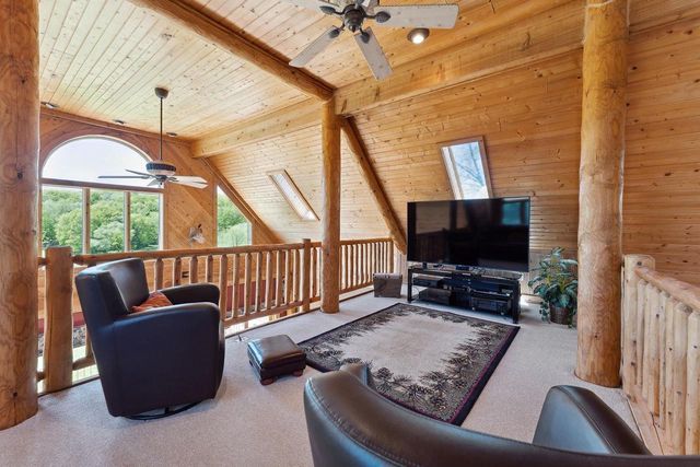 S1555 Farra Road, La Valle, WI 53941