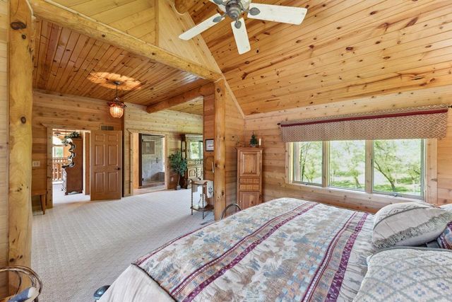 S1555 Farra Road, La Valle, WI 53941