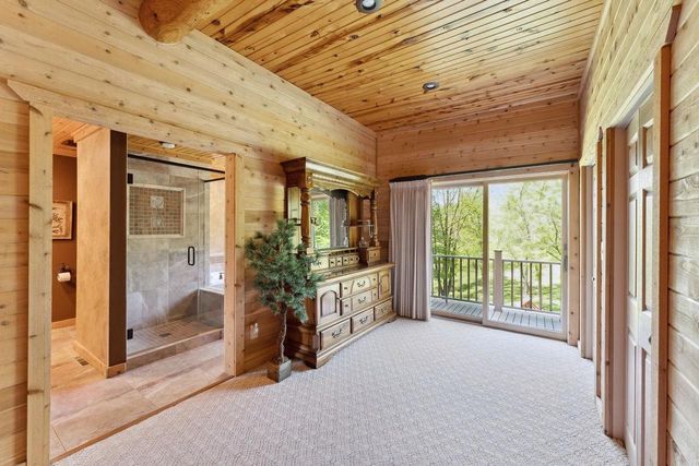 S1555 Farra Road, La Valle, WI 53941