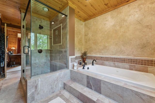 S1555 Farra Road, La Valle, WI 53941