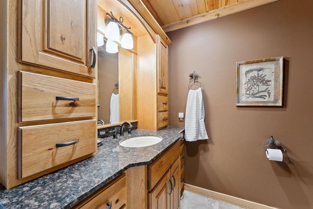 S1555 Farra Road, La Valle, WI 53941