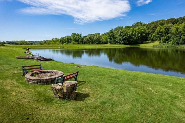 S1555 Farra Road, La Valle, WI 53941