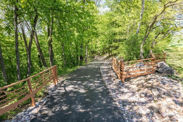 S1555 Farra Road, La Valle, WI 53941