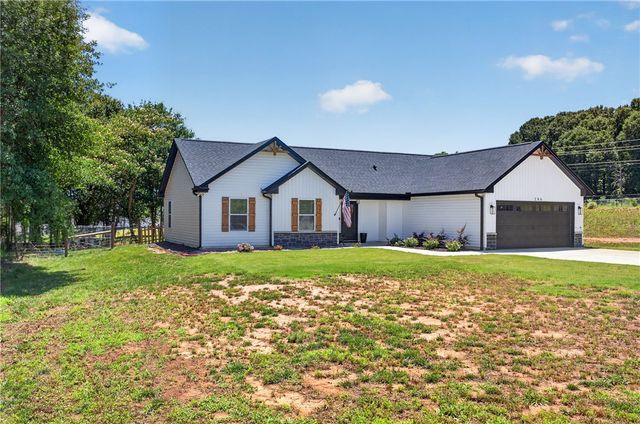 106 Bolt Road, Townville, SC 29689