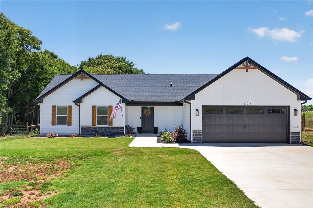 106 Bolt Road, Townville, SC 29689