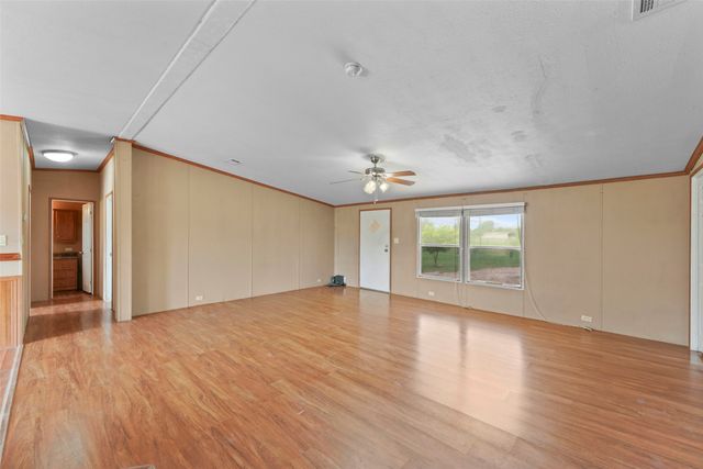 2412 Luisa Lane, Alvarado, TX 76009