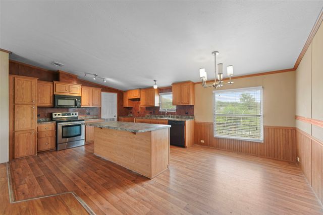2412 Luisa Lane, Alvarado, TX 76009