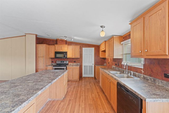 2412 Luisa Lane, Alvarado, TX 76009