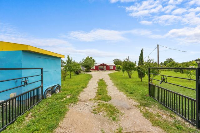 2412 Luisa Lane, Alvarado, TX 76009
