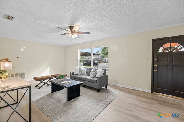 1104 Woodall Street, Belton, TX 76513