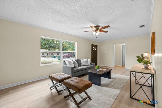 1104 Woodall Street, Belton, TX 76513