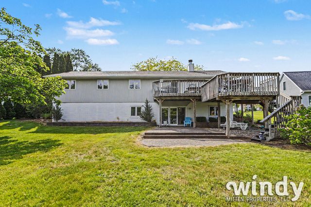 5005 Shoreview Drive, Coloma Twp, MI 49038