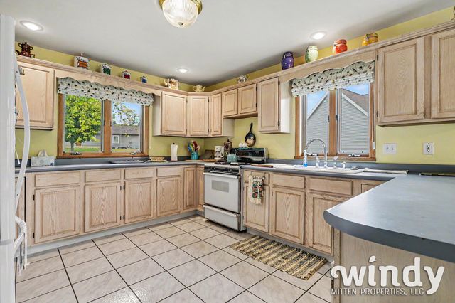 5005 Shoreview Drive, Coloma Twp, MI 49038