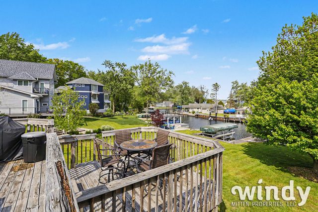 5005 Shoreview Drive, Coloma Twp, MI 49038
