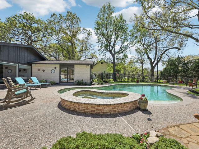 310 Whitecap Drive, El Lago, TX 77586