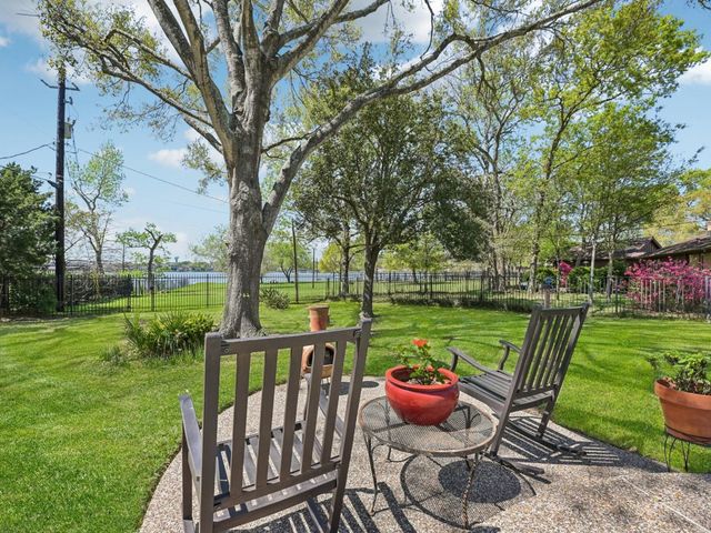 310 Whitecap Drive, El Lago, TX 77586