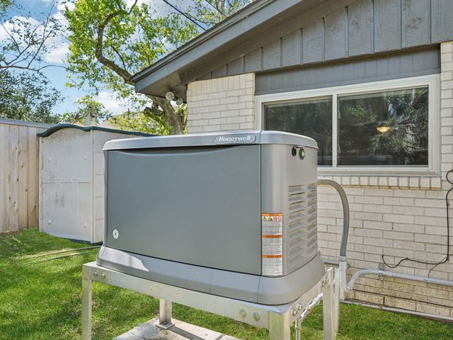 310 Whitecap Drive, El Lago, TX 77586