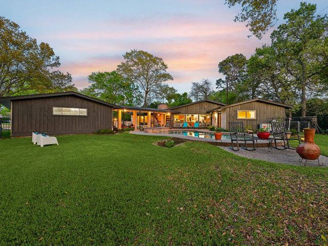 310 Whitecap Drive, El Lago, TX 77586