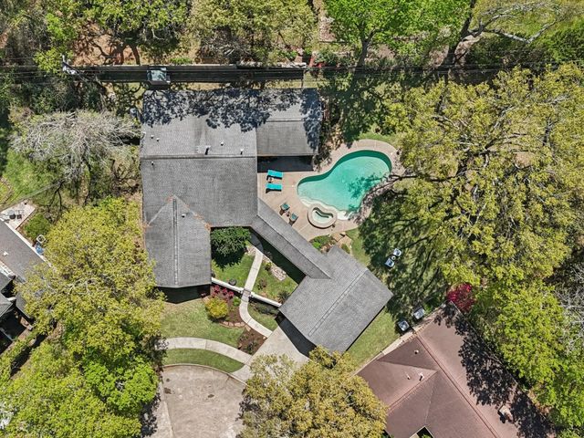 310 Whitecap Drive, El Lago, TX 77586