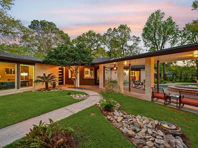 310 Whitecap Drive, El Lago, TX 77586