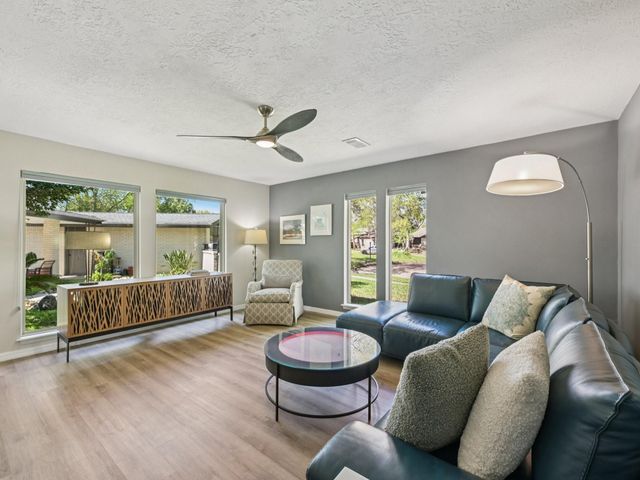 310 Whitecap Drive, El Lago, TX 77586