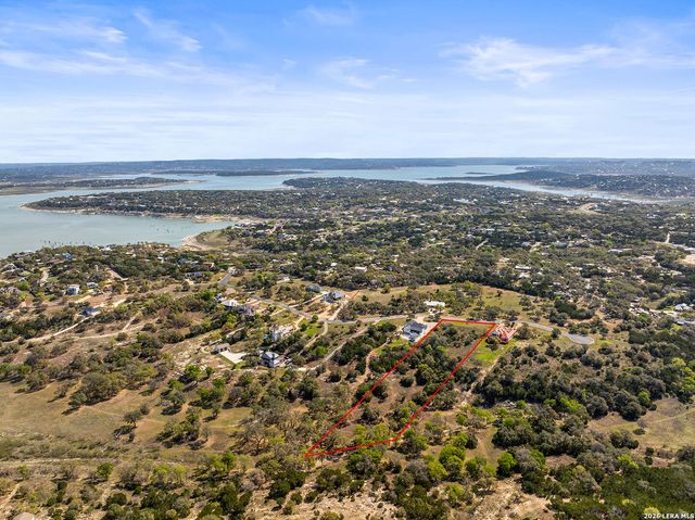 925 Kings Cove Drive, Canyon Lake, TX 78133