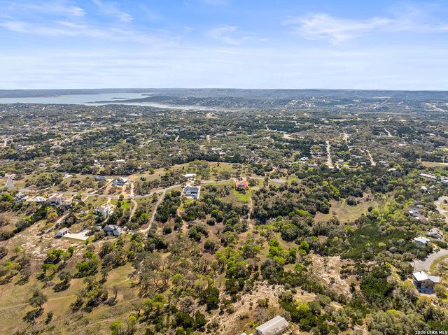 925 Kings Cove Drive, Canyon Lake, TX 78133