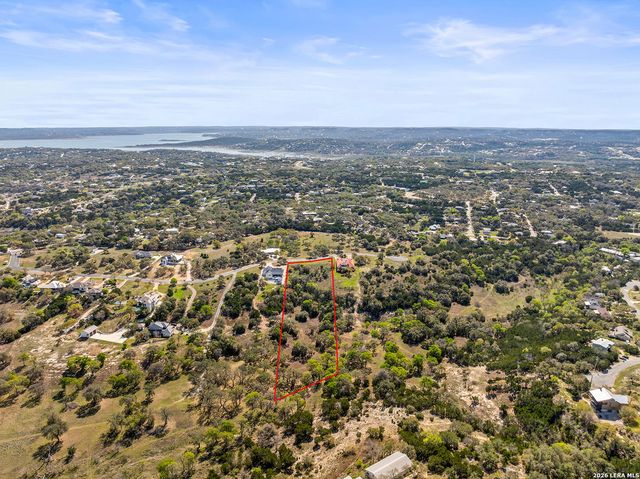 925 Kings Cove Drive, Canyon Lake, TX 78133