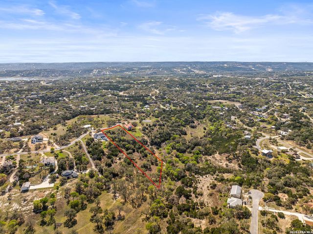 925 Kings Cove Drive, Canyon Lake, TX 78133