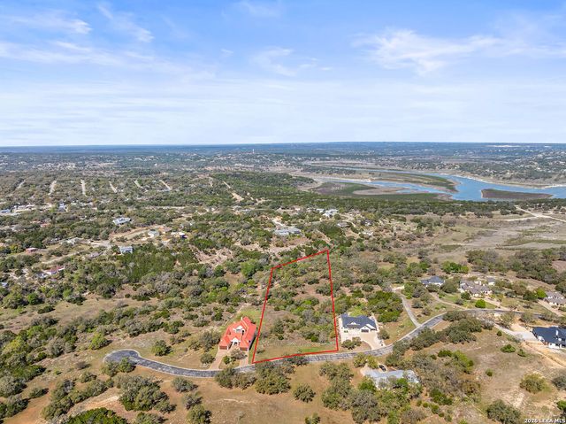 925 Kings Cove Drive, Canyon Lake, TX 78133