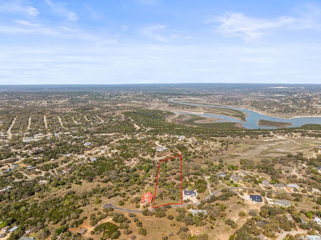 925 Kings Cove Drive, Canyon Lake, TX 78133