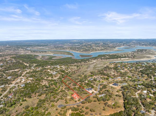 925 Kings Cove Drive, Canyon Lake, TX 78133