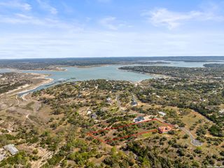 925 Kings Cove Drive, Canyon Lake, TX 78133