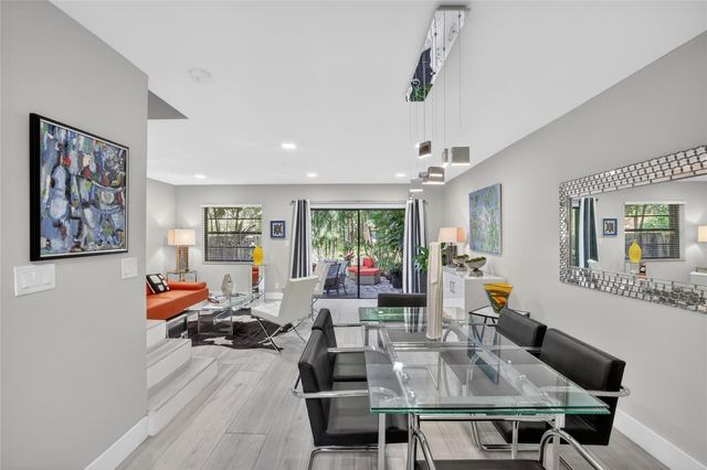 261 NE 16th Pl 303, Fort Lauderdale, FL 33305