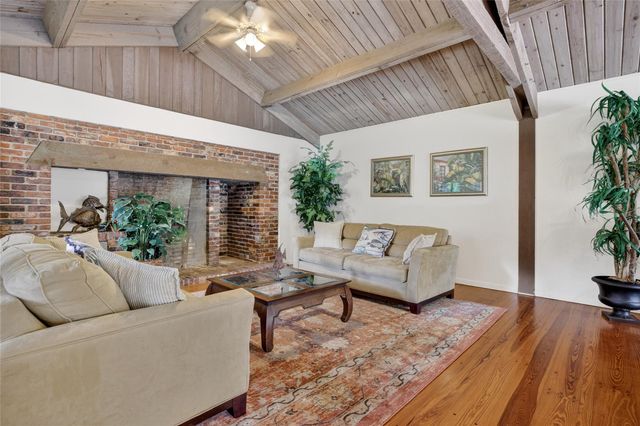 261 NE 16th Pl 303, Fort Lauderdale, FL 33305