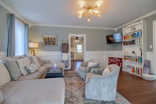 524 Hickory Street, Milford Vlg, MI 48381