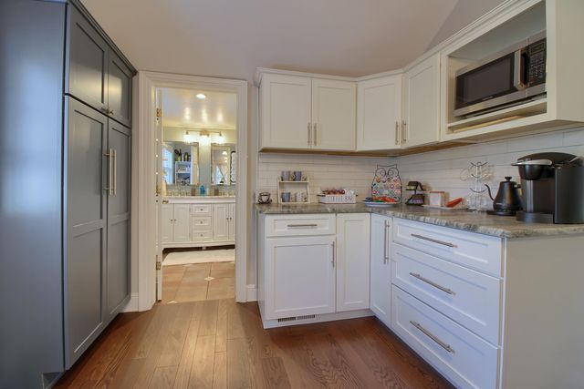 524 Hickory Street, Milford Vlg, MI 48381