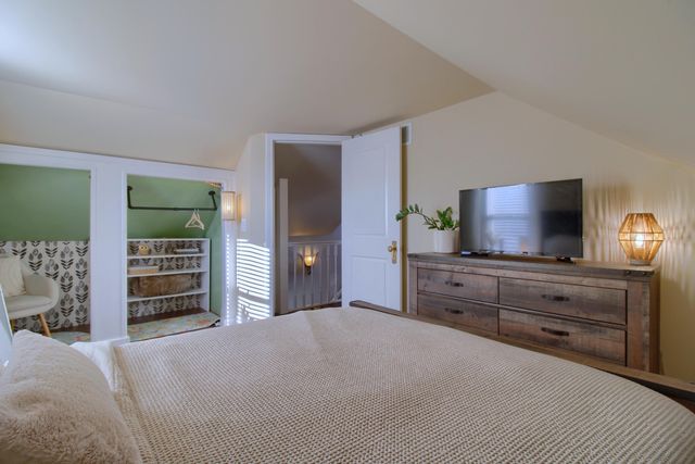 524 Hickory Street, Milford Vlg, MI 48381