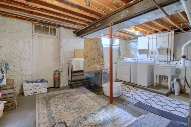 524 Hickory Street, Milford Vlg, MI 48381