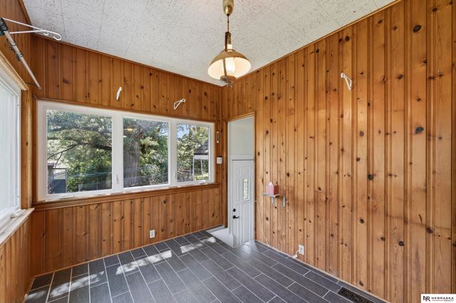 1439 Phelps Street, Omaha, NE 68107